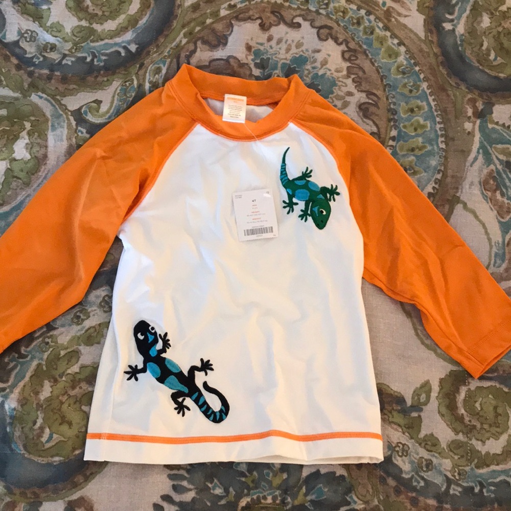 Long sleeve swim shirt/rash guard